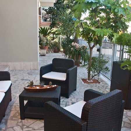 Alba D'Abruzzo Bed And Breakfast Alba Adriatica Exterior photo